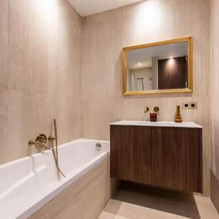 Luxurious & 2bd For 4 * פריז