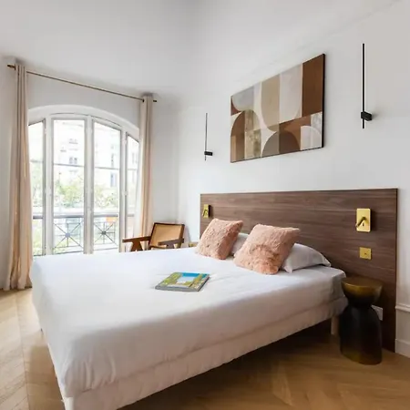 Luxurious & 2bd For 4 *