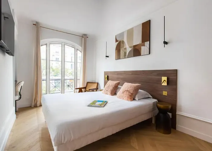 Luxurious & 2bd For 4 *