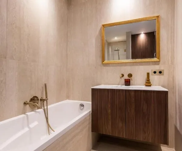 Luxurious & 2bd For 4 * Париж