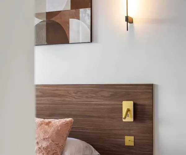 Luxurious & 2bd For 4